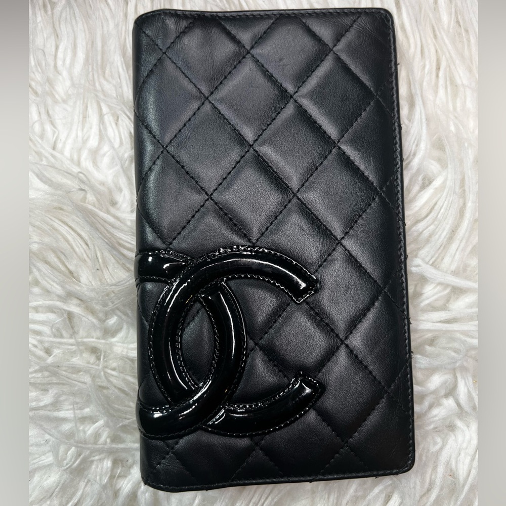CHANEL 
Calfskin Quilted Cambon Yen Wallet Black